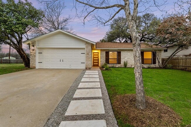 Building Photo - 5102 Summerset Trail