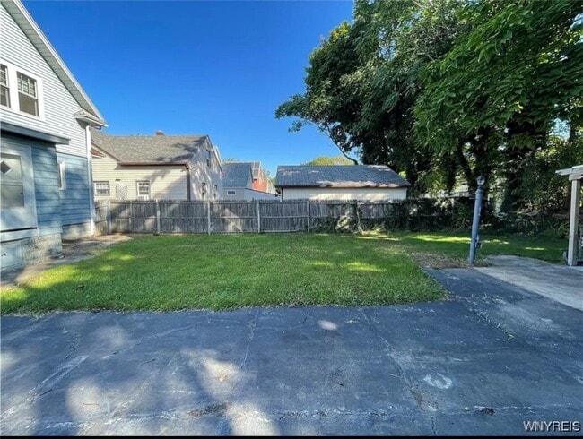 Building Photo - 56 Reed Ave