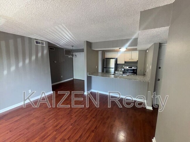 Building Photo - 6747 Quail Hollow Ct
