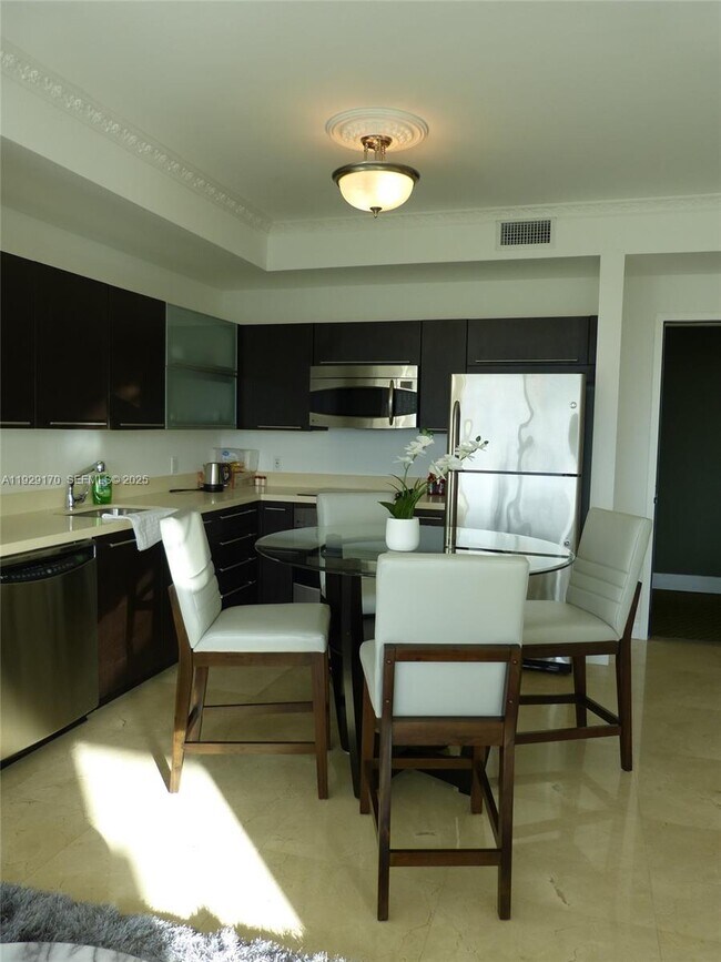 Building Photo - 90 SW 3rd St