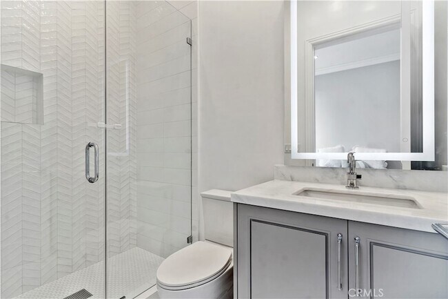 Building Photo - 4635 Brewster Dr