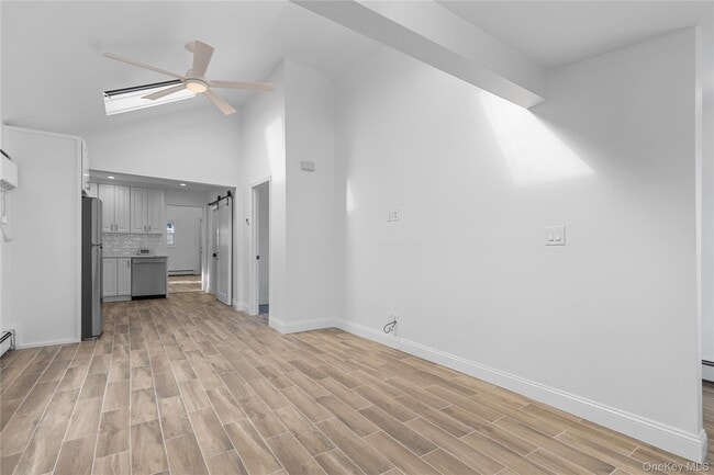 Building Photo - 75 Wisconsin St