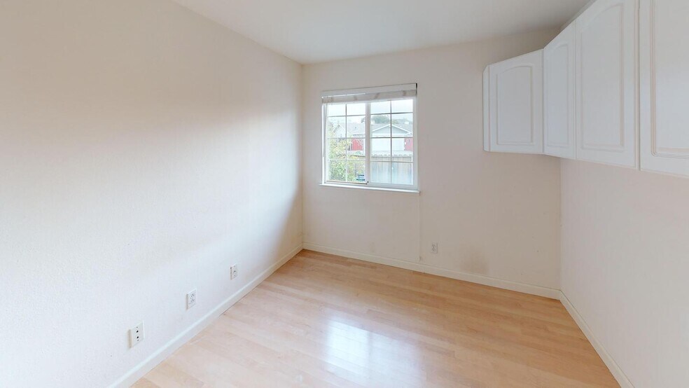 Building Photo - 602 Teredo Dr