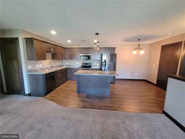 Building Photo - 1889 Cypress Ct