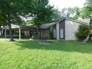 Building Photo - 1708 Raven Dr