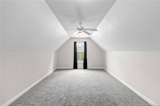 Building Photo - 720 Camwheel Dr