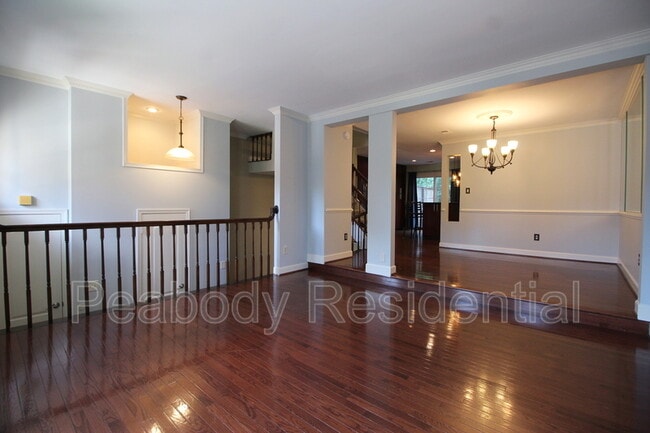 Building Photo - 8027 Merry Oaks Ct