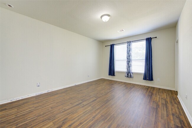 Building Photo - 5318 Hickory Harvest Dr