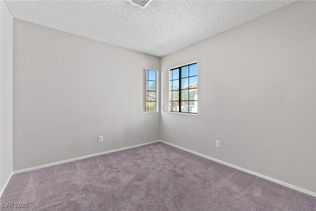 Building Photo - 497 Coco Palms Ave