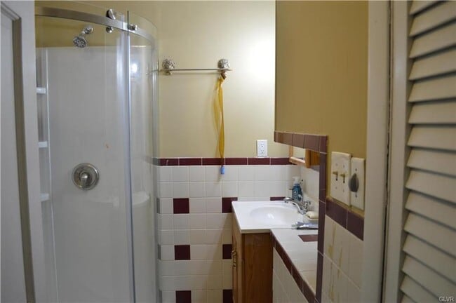 Building Photo - 3417 Blue Ridge Dr