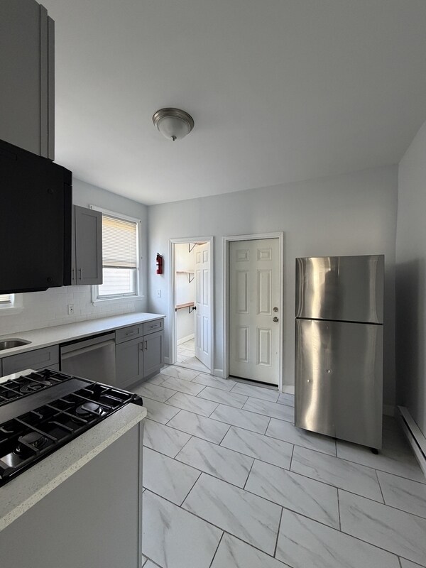 Building Photo - 59 N 15th St