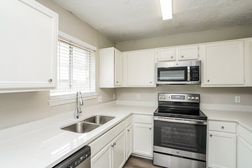 Building Photo - 7531 Glenbriar Pl