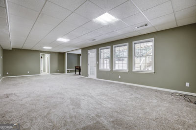 Building Photo - 9485 Nesbit Lakes Dr