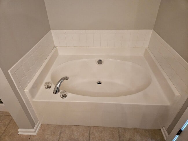 Building Photo - Fantastic Brier Creek 2br / 2.5ba Townhome! Avail Now!