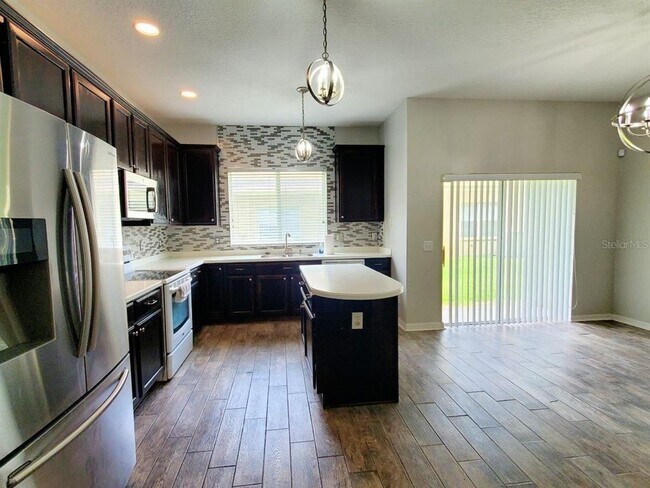 Building Photo - 17532 Hugh Ln