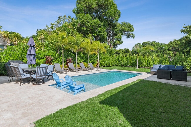 Building Photo - 125 NW 3rd Ave