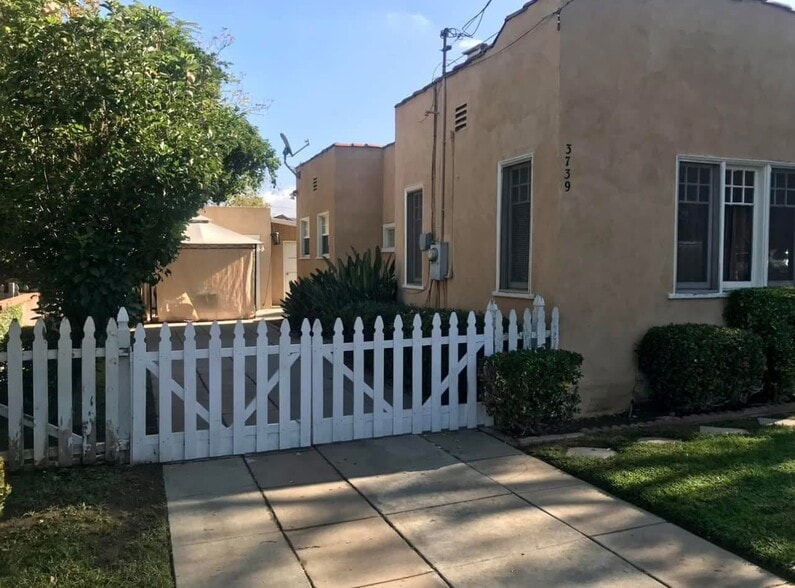 Building Photo - 3739 Farnham Pl