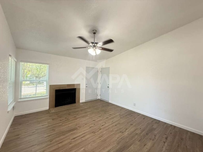 Building Photo - 4002 Fire Sun