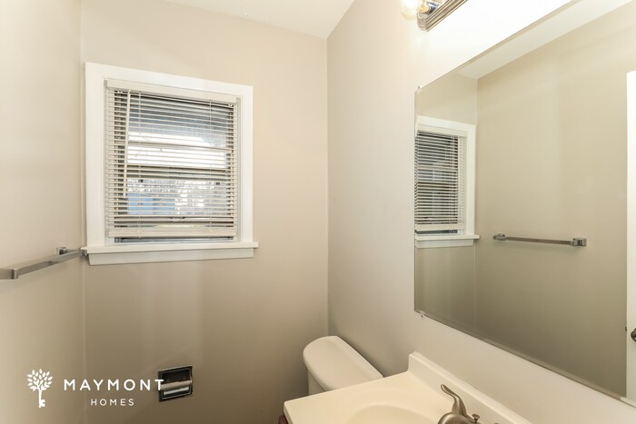 Building Photo - 6059 Holiday Blvd