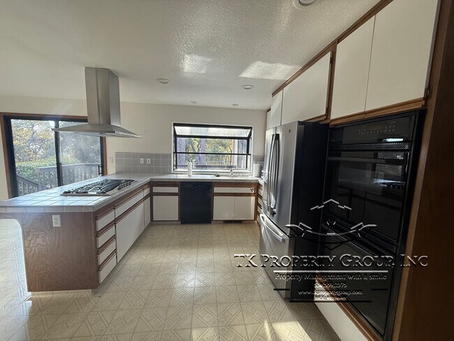 Building Photo - 17574 Patricia Way