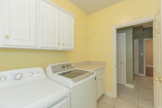Building Photo - 4595 Prescott Dr