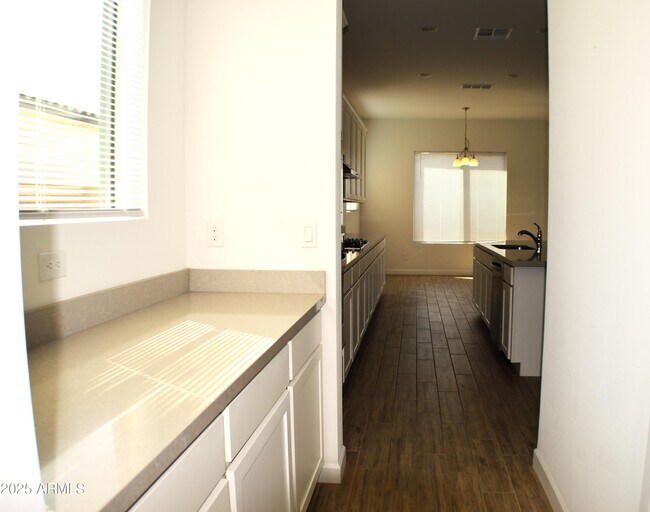Building Photo - 22621 E Lords Wy
