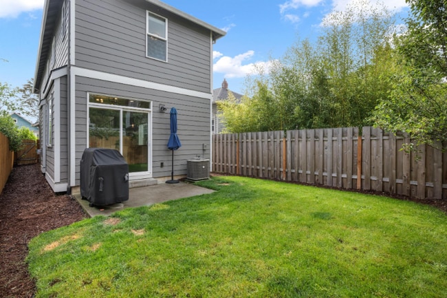 Building Photo - 8217 N Fiske Ave