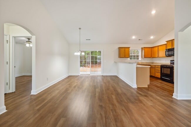 Building Photo - 2711 Green Pond Cir