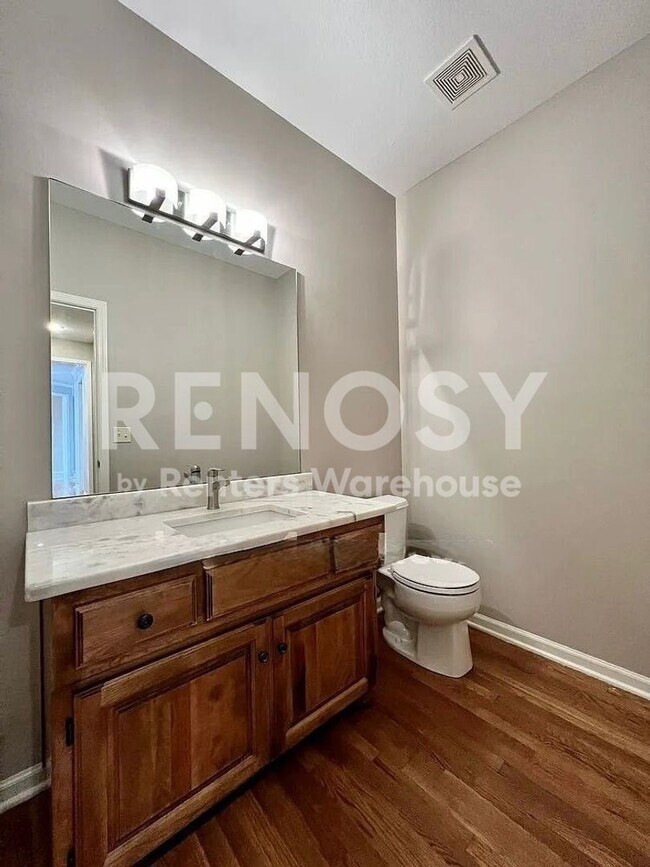 Building Photo - 5 Bedroom Home in Overland Park