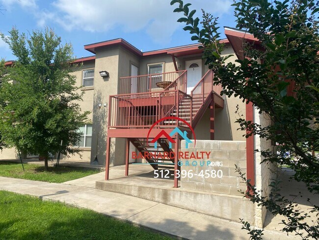 Building Photo - Available Now: Spacious 1 Bedroom, Walking Distance to the Heart of Downtown