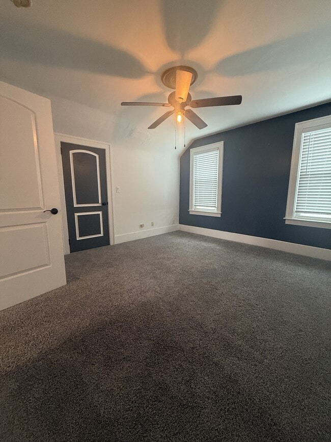 Building Photo - 221 E Bennett St