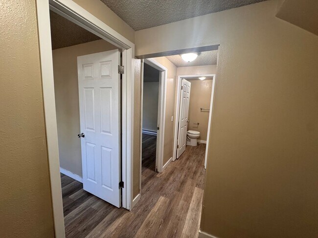 Building Photo - HANGMAN VALLEY 4 BEDROOM HOME