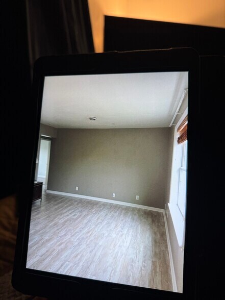 Building Photo - 75 S Maiden St