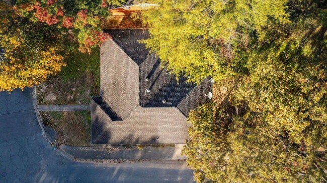 Building Photo - Midtown 3BR Near UAMS w/ Hardwoods, W/D, & Fenced Yard