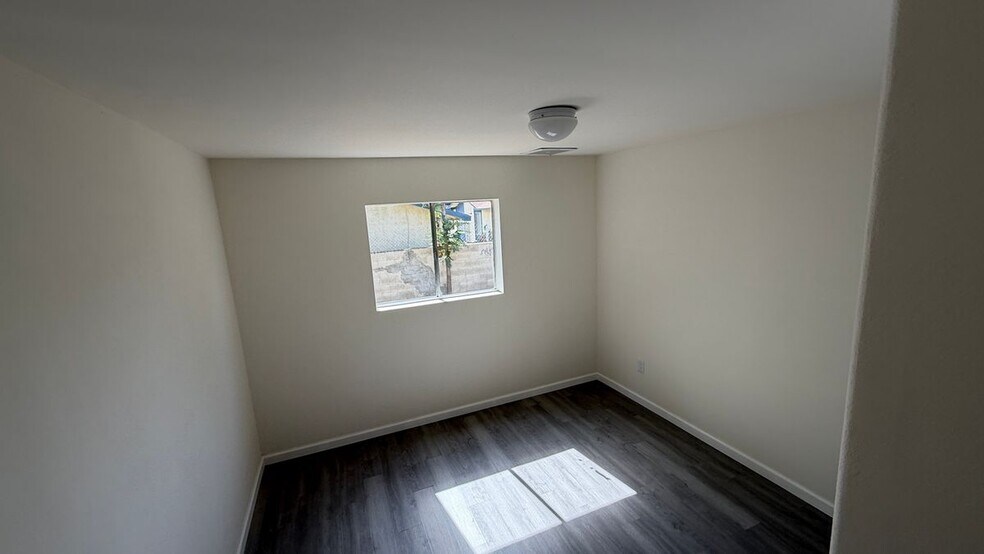 Building Photo - 113 1/2 Harris Drive, Rear House