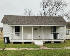 Building Photo - 2504 Avenue H