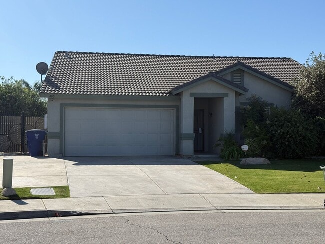 Primary Photo - Home with a Huge backyard!