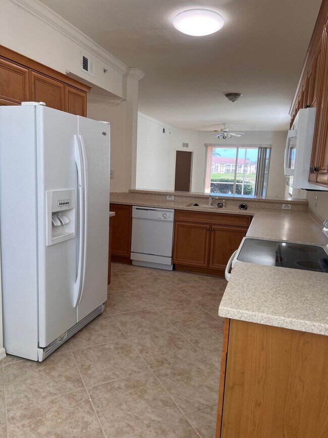 Building Photo - 8470 Kingbird Loop