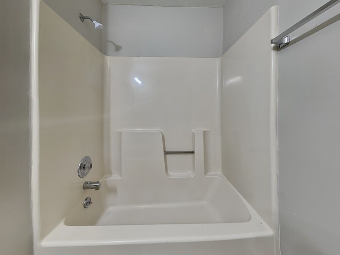 Building Photo - 5519 Carlingford Ct