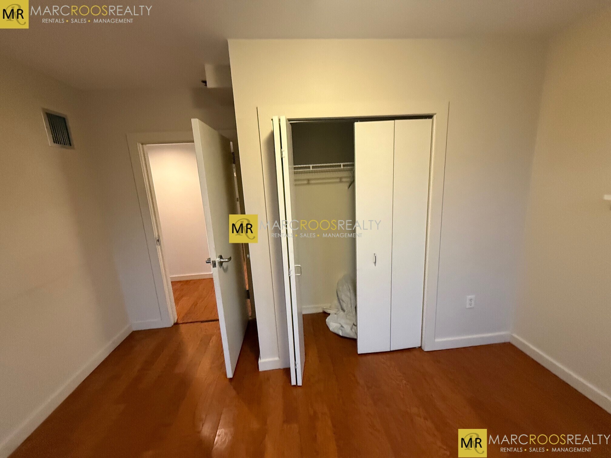 Building Photo - 534 Commonwealth Ave