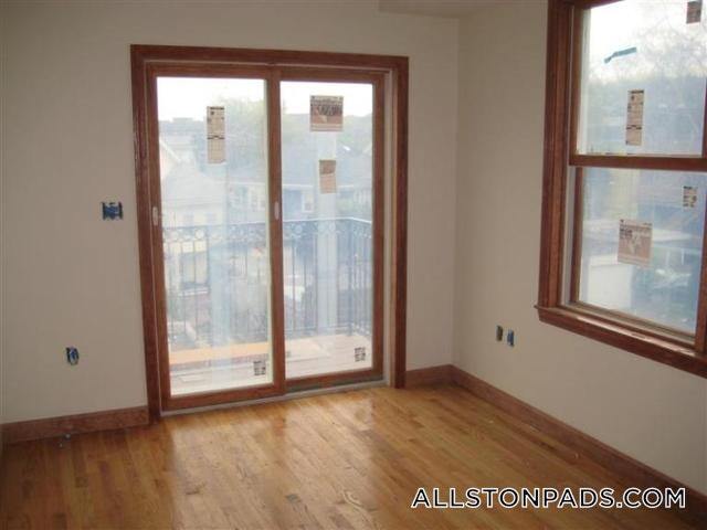 Building Photo - 102 Allston St
