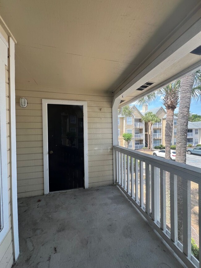 Building Photo - METRO WEST 2 BEDROOM 2 BATH CONDO FOR RENT...