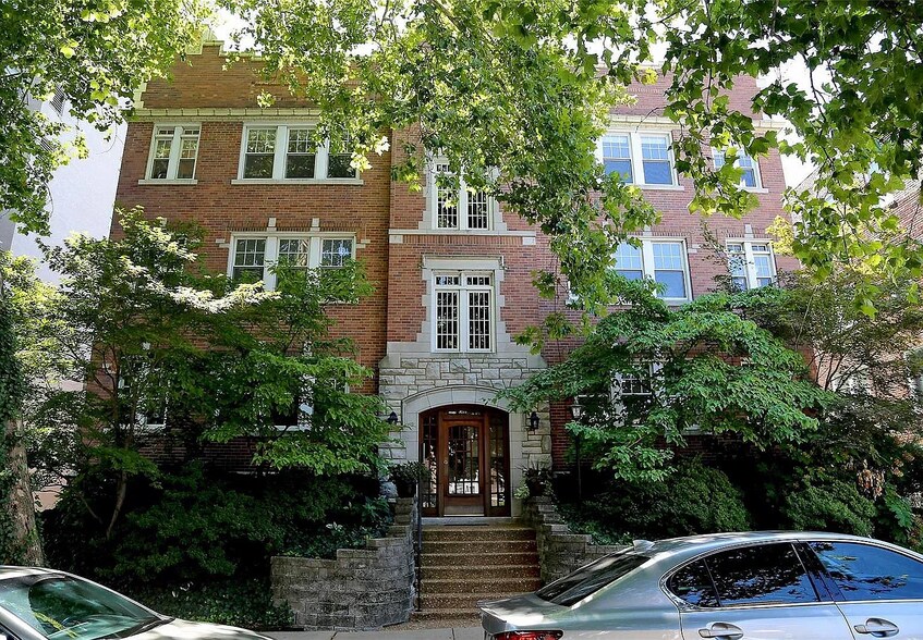 Primary Photo - 6218 Southwood Ave