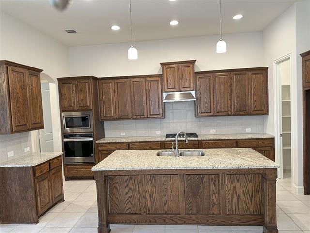Building Photo - 8425 Chapote Rd