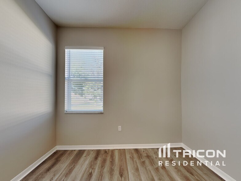 Building Photo - 4330 Marchmont Blvd