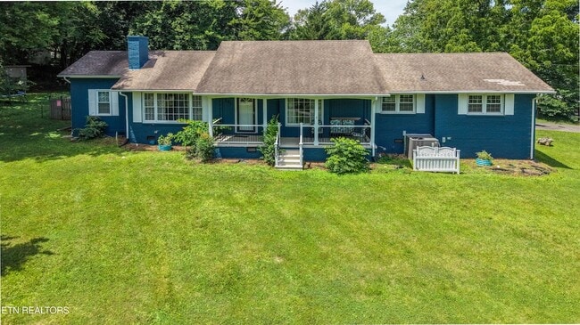 Building Photo - 201 Farlow Dr