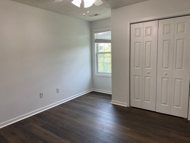 Building Photo - 2 story home with 1 car garage and fenced yard