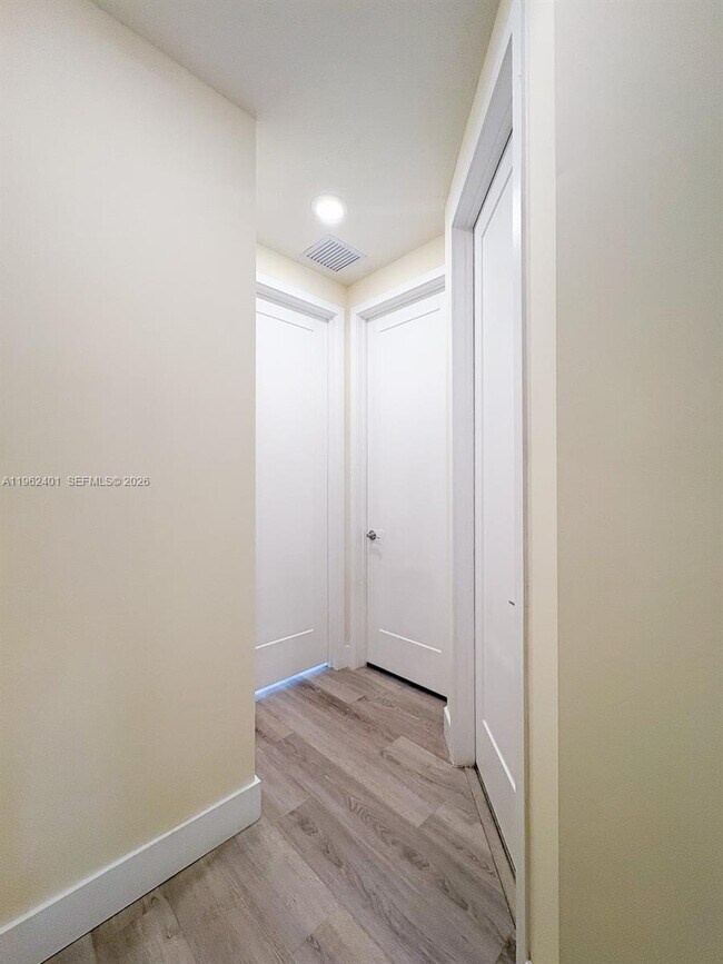 Building Photo - 6416 NW 102nd Ct