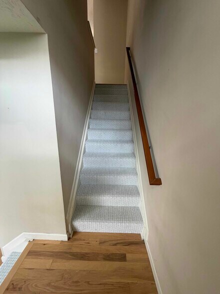 Building Photo - 70 Florence St