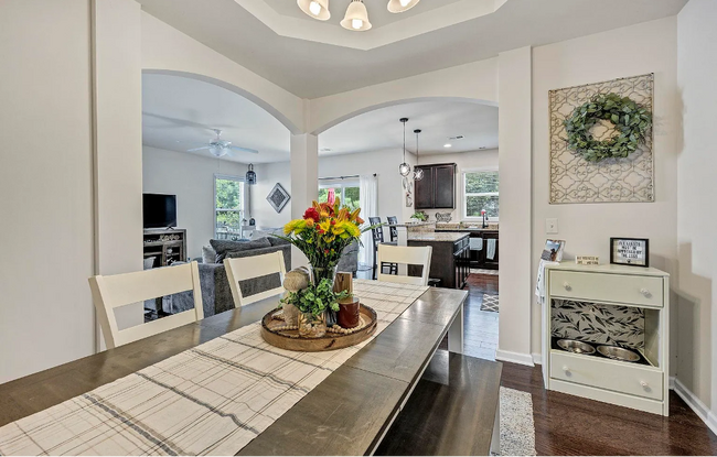 Building Photo - 204 Ashewicke Dr